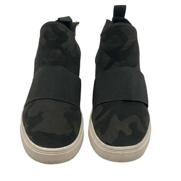 Material Girl Green Camouflage Slip On Platform Sneakers Size 9 1/2 Women’s - Picture 3 of 9